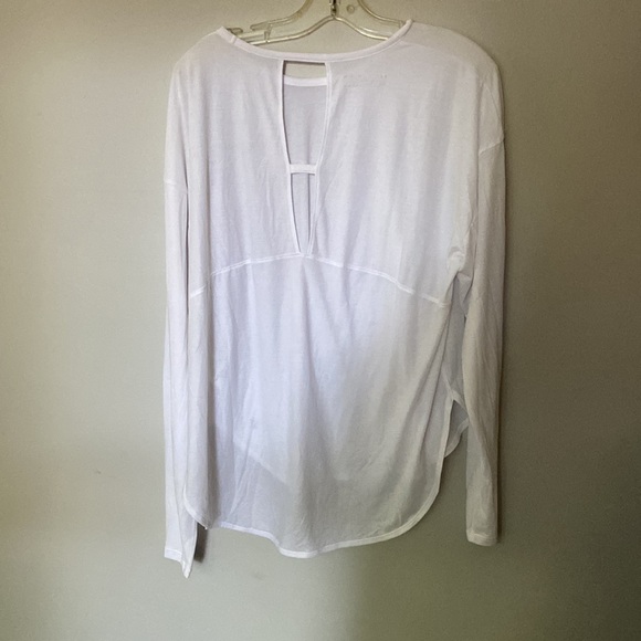 Under armour long sleeve top - Picture 3 of 5